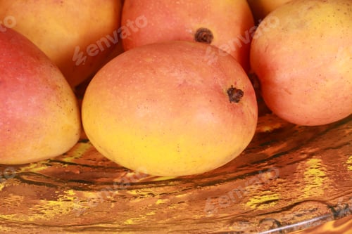 Preview: Mangoes Group Tropical Fruit On Glass Plate