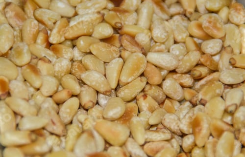 Preview: Pine Nuts Full Frame