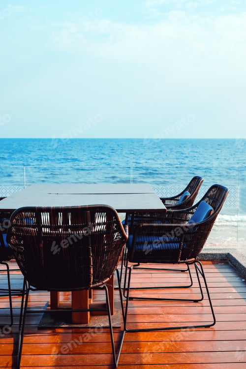 Preview: Sea View Dinning Table
