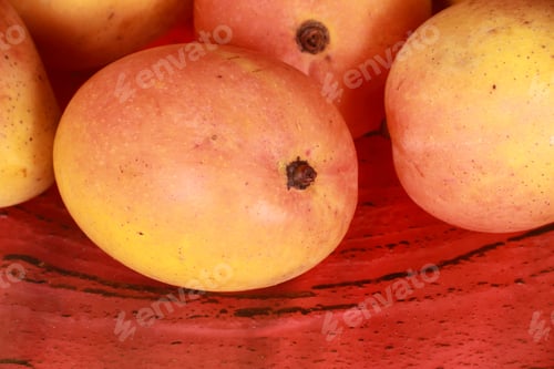 Preview: Mangoes Group Tropical Fruit On Glass Plate