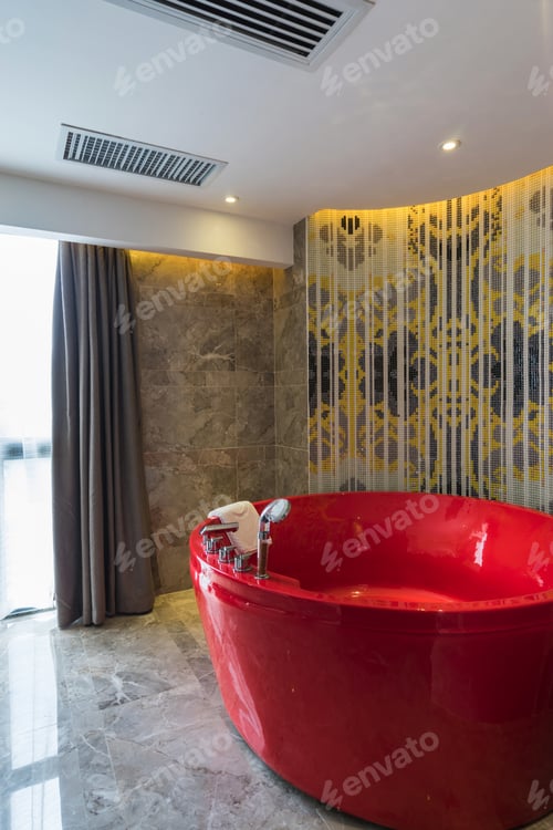 Preview: Luxury Bathroom With Very Nice Decoration