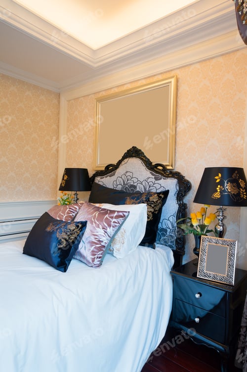 Preview: Comfortable Bedroom With Nice Decoration