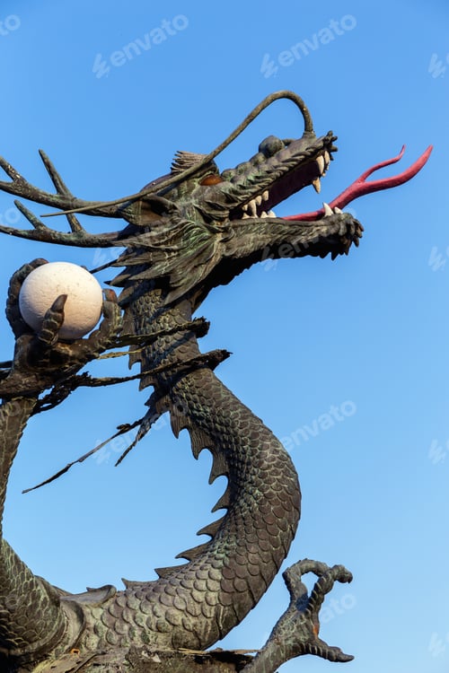 Preview: Dragon Statue With Blue Sky