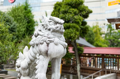 Preview: Lion Statue In Japanese Garden