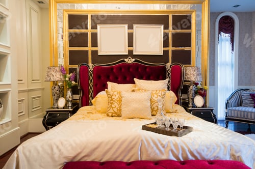 Preview: Luxury Bedroom With Nice Decoration