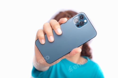 Preview: Hand Hold Girl Having Video-Call With Lover Holding Smart Phone In Hand Shooting Selfie On Camera