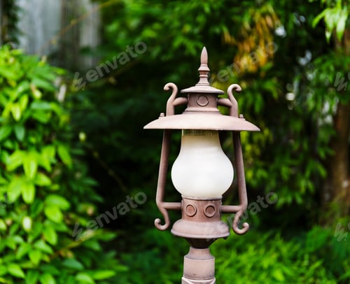 Preview: Street Lamp In The Green Garden