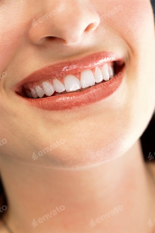 Preview: Close Up Of Smiling Woman With Beautiful Teeth