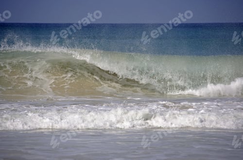 Preview: Close Up Of Waves In Turquoise Ocean