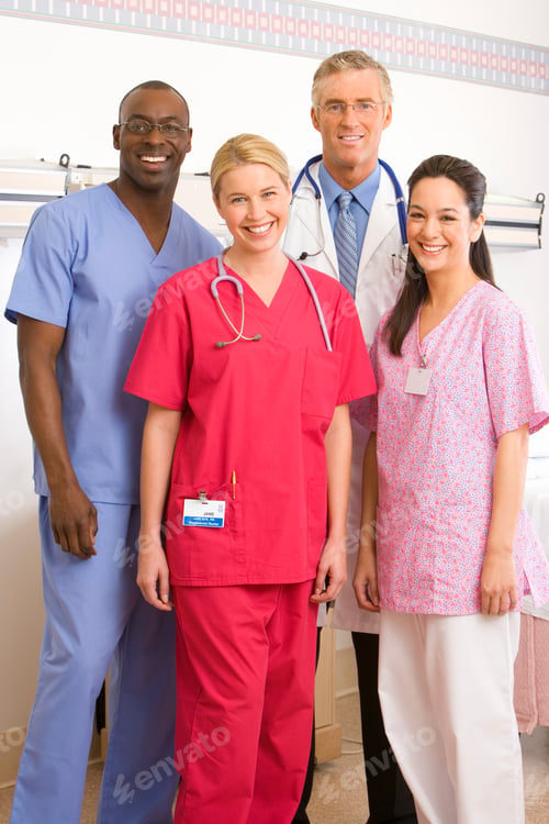 Preview: Portrait Of Smiling Medical Team In Hospital Ward