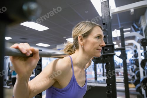 Preview: Close Up Of Woman Weight Lifting