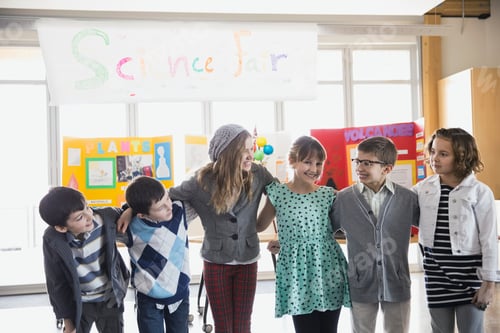 Preview: Elementary Students At Science Fair