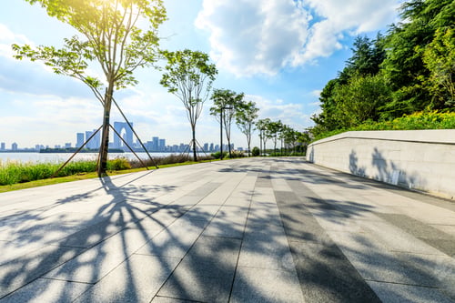 Vista previa: Suzhou City Skyline And Empty Square Floor Landscape.