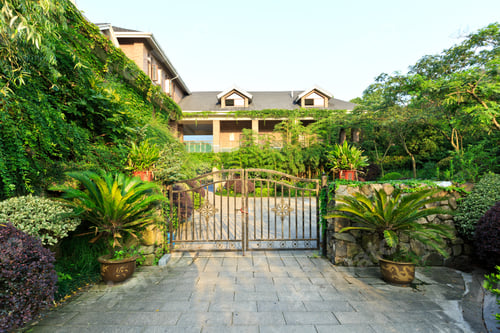 Preview: Country House