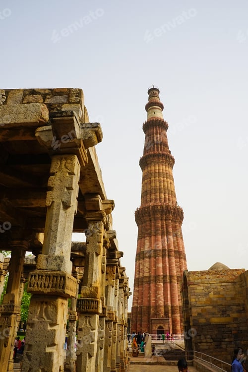 Preview: Qutb Minar Temple Site In India