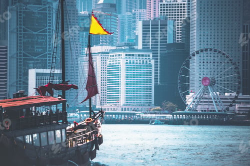 Preview: Hong Kong Cityscraper With Sun Ray