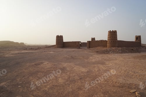 Preview: Castle In The Desert Next To Kalut In Iran
