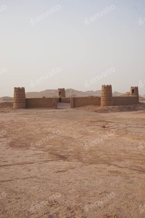 Preview: Castle In The Desert Next To Kalut In Iran