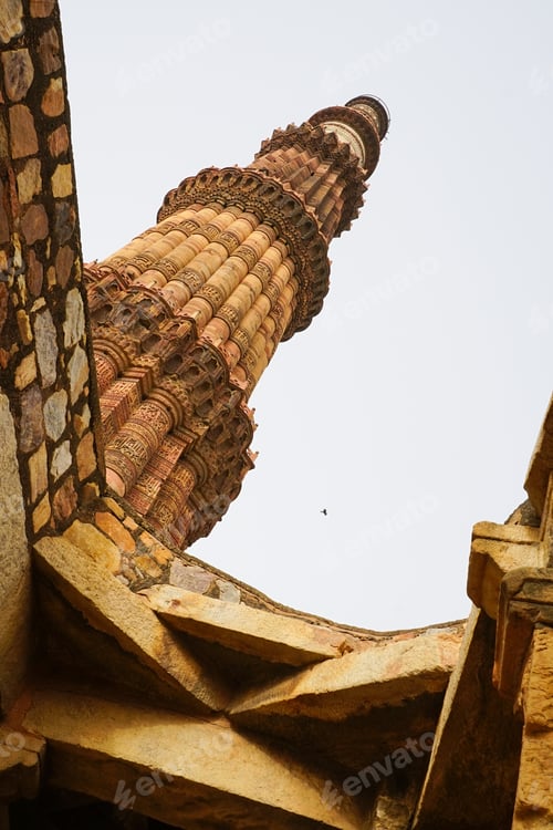 Preview: Qutb Minar Temple Complex