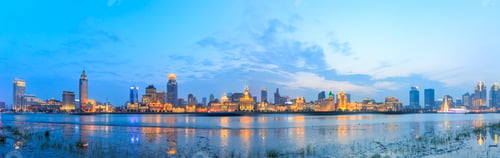 Preview: Panoramic View Of Shanghai Historic Buildings At Night In Huangpu River