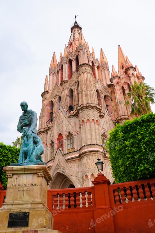 Preview: San Miguel De Allende Street-Scape In Mexico - Colonial World Heritage Site