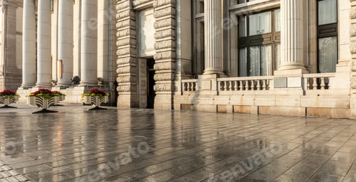 Preview: City Square Floor And The Bund Historic Commercial Building In Shanghai,China.