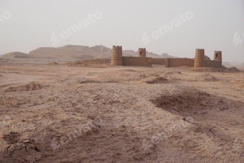 Preview: Castle In The Desert Next To Kalut In Iran