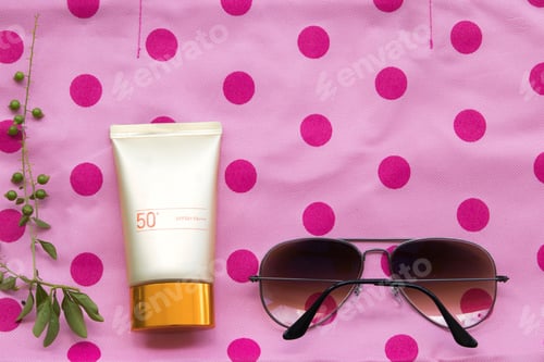 Preview: Natural Cosmetics For Skin Face Sunscreen Spf50 And Sunglasses Accessories Of Lifestyle Woman Relax