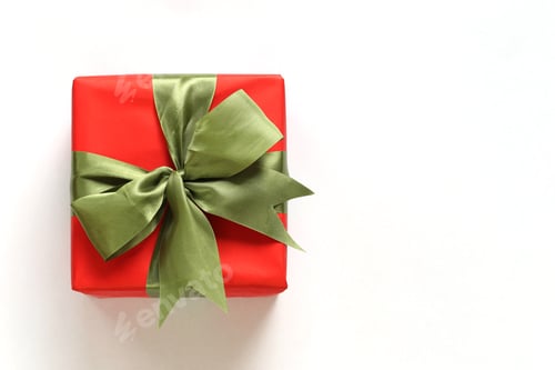 Preview: Red Gift Box Isolated On White With Close-Up For Design In Christmas Work Concept.