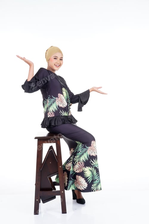 Preview: Beautiful Female Model Wearing Modern Kurung, A Modern Urban Lifestyle Apparel For Muslim Women