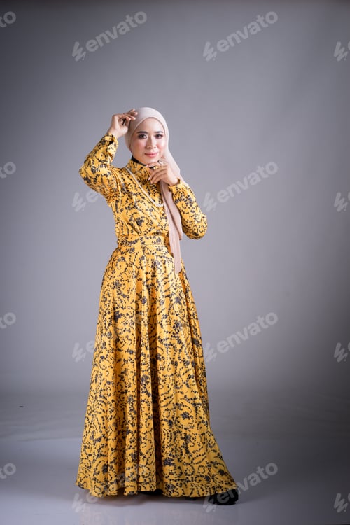 Preview: Full Length Portrait Of A Beautiful Female Model Wearing Traditional Dress And Hijab, A Lifestyle