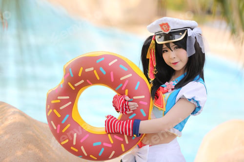 Vista previa: Portrait Of Japan Anime Cosplay Girl In Pool