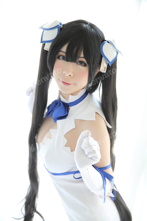 Preview: Hestia Cosplay Portrait Girl In White Theme