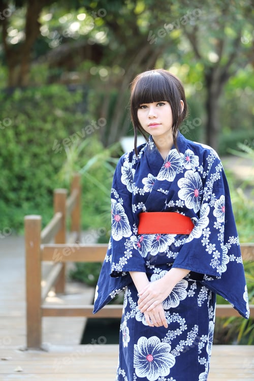 Preview: The Girl With Japanese Yukata
