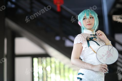 Preview: Japan Anime Cosplay Portrait Of A Girl With Chinese Dress Costume In Chinese Garden