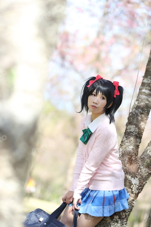Preview: Asian Schoolgirl With Nature