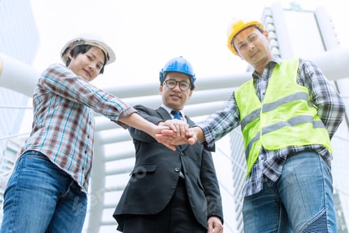 Preview: Team Engineer Collaborate To Work With Team.