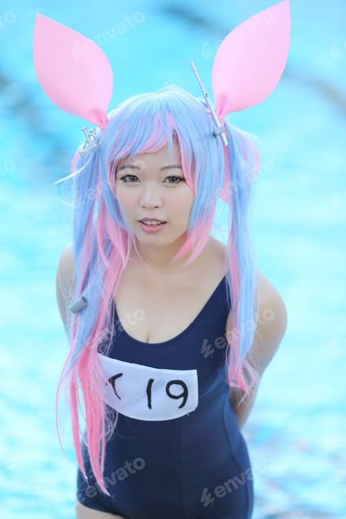 Preview: Asian Girl Cosplay With Swimsuit