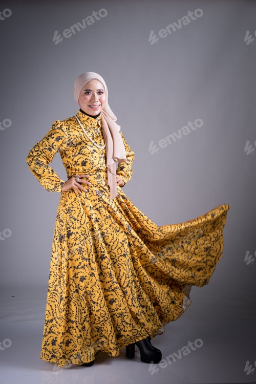 Preview: Full Length Portrait Of A Beautiful Female Model Wearing Traditional Dress And Hijab, A Lifestyle