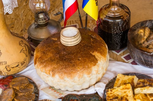Preview: A Closeup Shot Of Bread And Salt At The Market