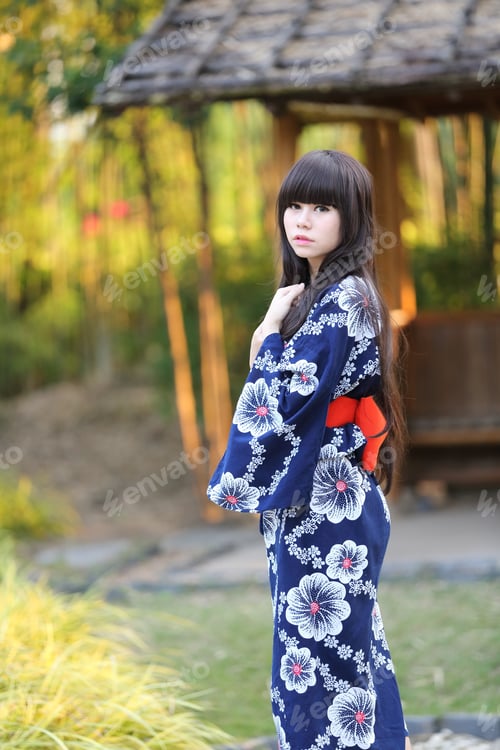 Preview: The Girl With Japanese Yukata