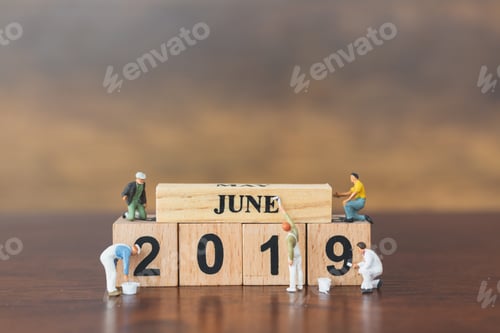 Preview: Miniature Worker Team Painting On Wooden Block , Happy New Year 2019 Concept