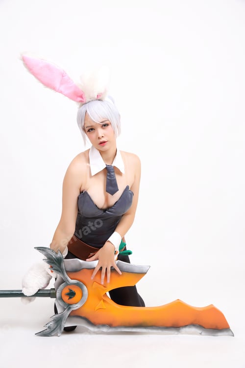 Preview: Bunny Girl Isolated In White Background
