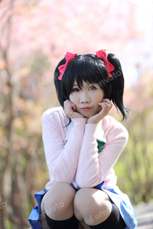 Preview: Asian Schoolgirl With Nature