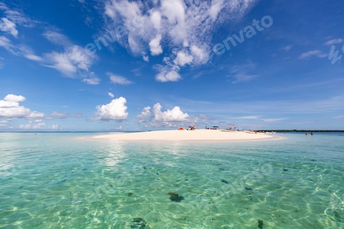 Preview: A Lagoon Sea Under The Sunny Sky