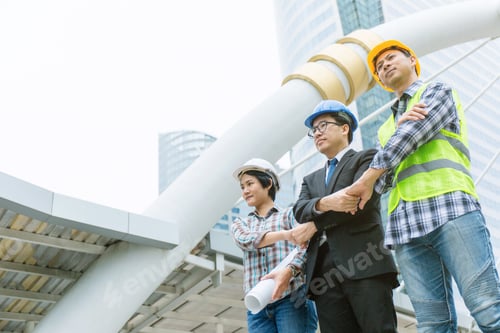 Preview: Team Engineer Collaborate To Work With Team.