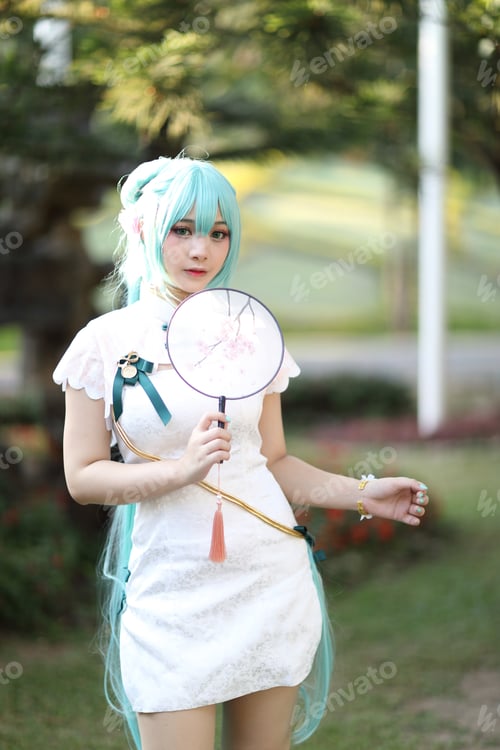 Preview: Japan Anime Cosplay Portrait Of A Girl With Chinese Dress Costume In Chinese Garden