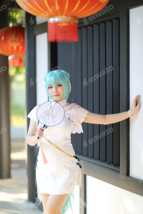 Preview: Japan Anime Cosplay Portrait Of A Girl With Chinese Dress Costume In Chinese Garden