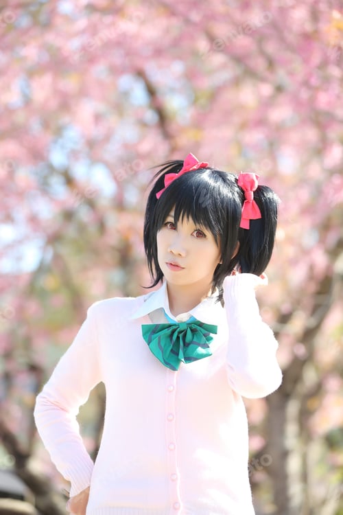 Preview: Asian Schoolgirl With Nature