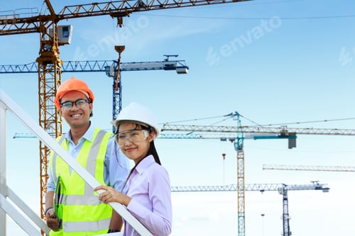 Preview: The Work Of A Construction Engineer With A Crane
